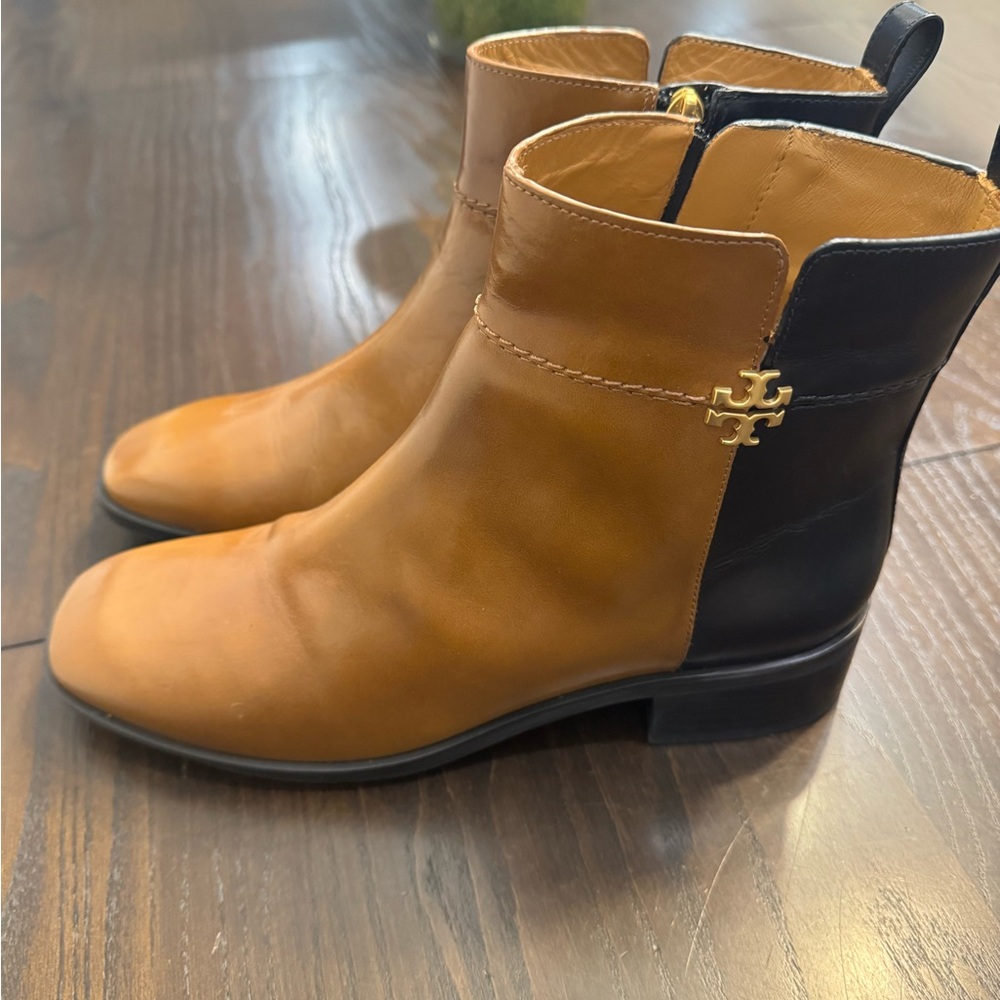 Tory Burch Black and Brown Ankle Boots Brand New, never worn. - Picture 2 of 4